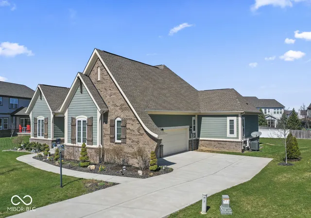 Homes for sale in Fishers, IN | 10780 Creekbed Cir, Fishers, IN 46038 | MLS# 22092127
