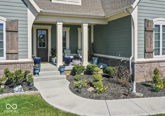 Homes for sale in Fishers, IN | 10780 Creekbed Cir, Fishers, IN 46038 | MLS# 22092127