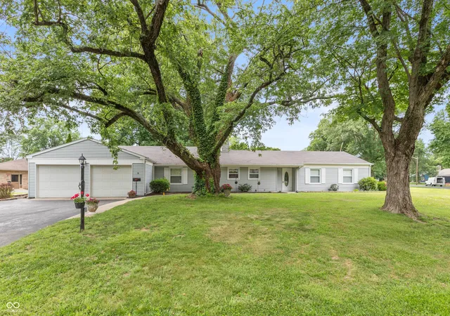 Homes for sale in Seymour, IN | 831 North Dr, Seymour, IN 47274 | MLS# 22092167