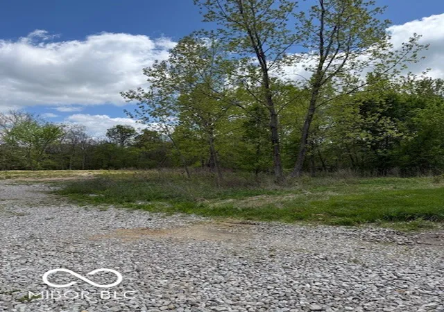 2nd image of 2905 S 1200 E, Zionsville, IN 46077 | MLS# 22092182