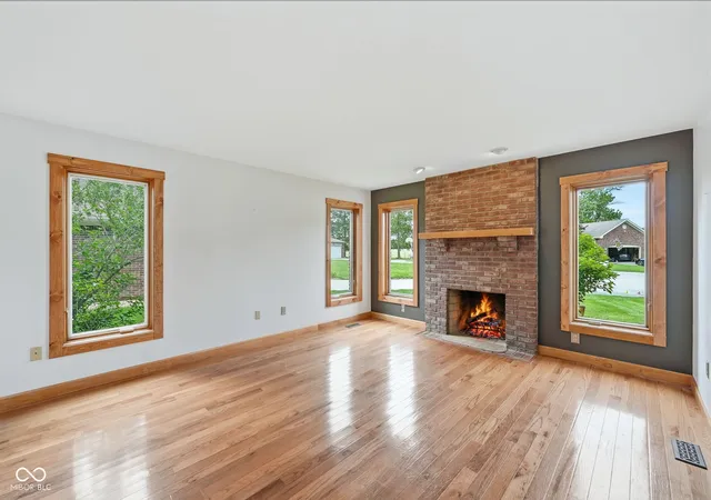 Photo 4 of Single family home for sale at 11510 Bloomfield Dr S, Indianapolis, IN 46259 | MLS# 22092252 | Listing updated on 2026-10-23