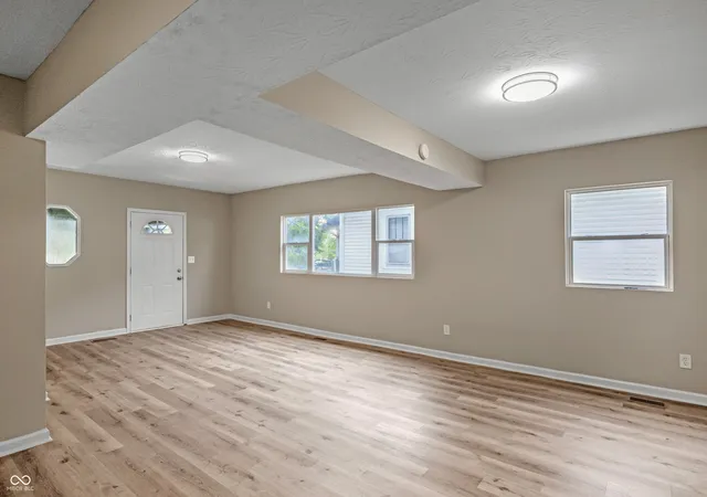 3rd image of 618 N Gladstone Ave, Indianapolis, IN 46201 | MLS# 22092254