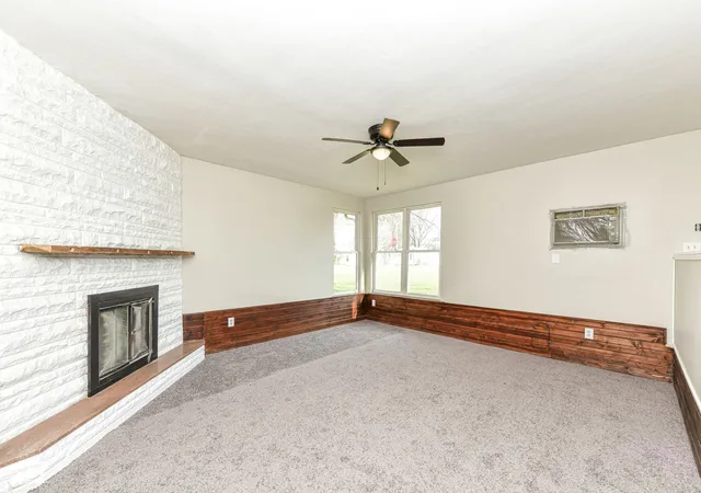Photo 4 of Single family home for sale at 2328 E 9th Street, Anderson, IN 46012 | MLS# 22092281 | Listing updated on 2026-09-24