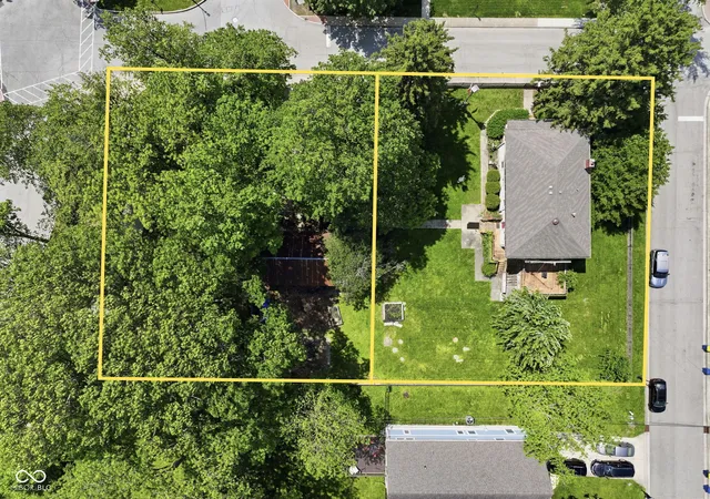 2nd image of 320 2nd St Ne, Carmel, IN 46032 | MLS# 22092540