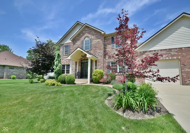 3rd image of 224 W Stoney Trl, Greenfield, IN 46140 | MLS# 22092630