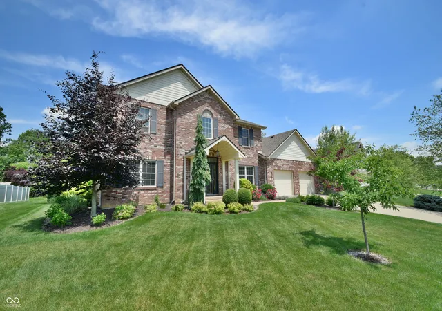 5th image of 224 W Stoney Trl, Greenfield, IN 46140 | MLS# 22092630