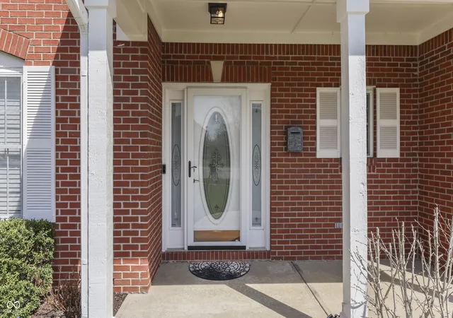 Photo 3 of Sale Pending at 8204 Stoney Bnd Cir, Indianapolis, IN 46259 | MLS# 22092831 | Listing updated on 2026-06-30