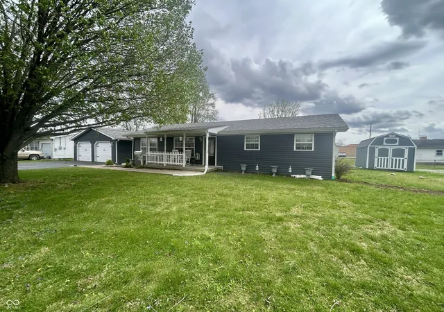 Homes for sale in Crothersville, IN | 605 E Bard St, Crothersville, IN 47229 | MLS# 22092864