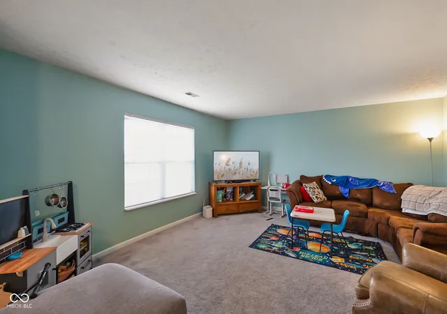 Homes for sale in Whiteland, IN | 665 Hummingbird Ln, Whiteland, IN 46184 | MLS# 22092877