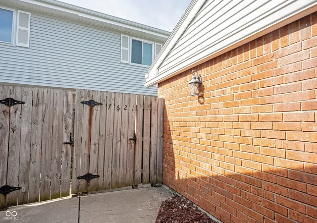 2nd image of 7621 Vintage Ct, Indianapolis, IN 46226 | MLS# 22092912