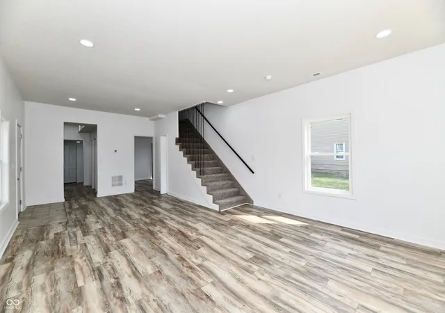 4th image of 1926 Main St, Elwood, IN 46036 | MLS# 22092926