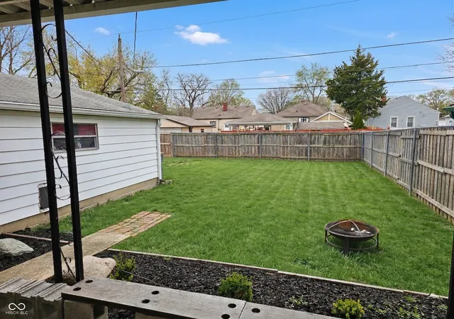 4th image of 2016 Glenridge Dr, Indianapolis, IN 46218 | MLS# 22092991