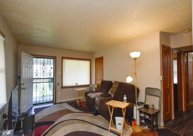 4th image of 3915 Brookville Rd, Indianapolis, IN 46201 | MLS# 22093043