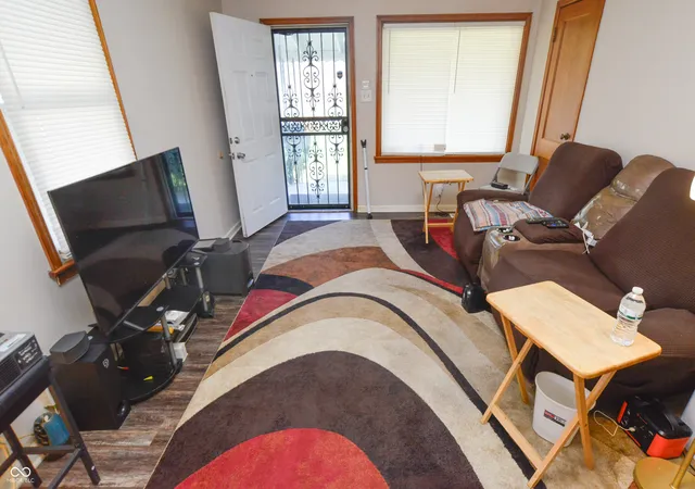 5th image of 3915 Brookville Rd, Indianapolis, IN 46201 | MLS# 22093043