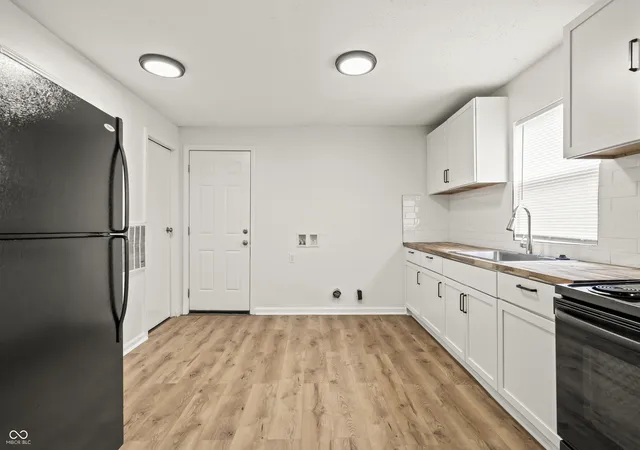 Photo 3 of Single family home for sale at 2941 Stuart St, Indianapolis, IN 46218 | MLS# 22093111 | Listing updated on 2026-06-18
