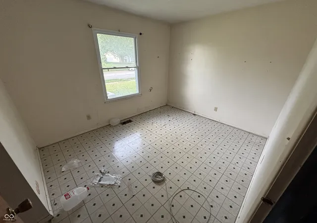 5th image of 9230 Stardust Dr, Indianapolis, IN 46229 | MLS# 22093206