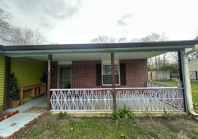 3rd image of 7727 Alapaka Ct, Indianapolis, IN 46217 | MLS# 22093238