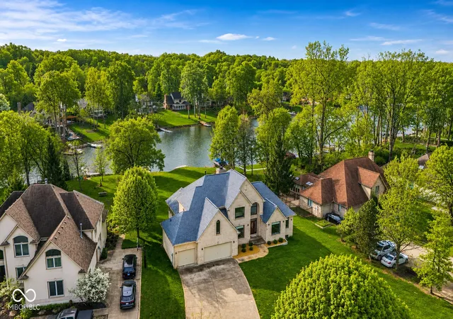 Homes for sale in Indianapolis, IN | 5717 Fall Creek Rd, Indianapolis, IN 46220 | MLS# 22093253