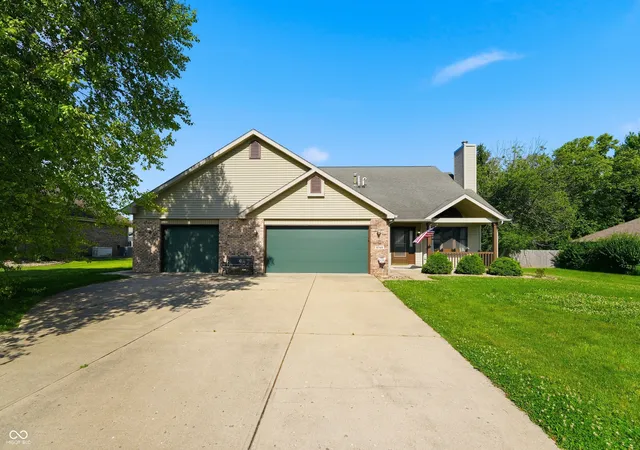 1st image of 8749 Carriage Ln, Pendleton, IN 46064 | MLS# 22093274