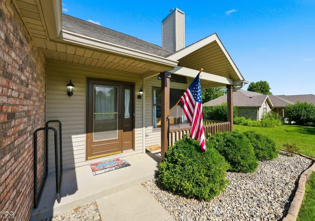 3rd image of 8749 Carriage Ln, Pendleton, IN 46064 | MLS# 22093274