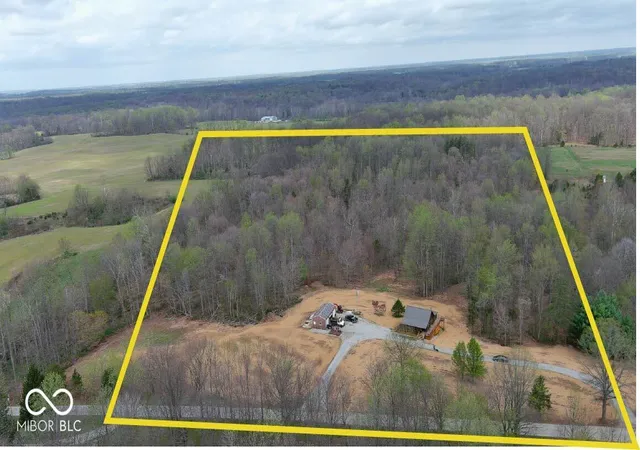 Homes for sale in North Vernon, IN | 3570 E County Road 20 N, North Vernon, IN 47265 | MLS# 22093287