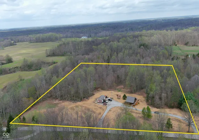 Photo 2 of Single family home for sale at 3570 E County Rd 20 N, North Vernon, IN 47265 | MLS# 22093287 | Listing updated on 2026-08-06