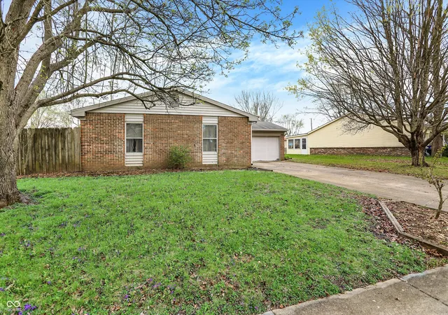4th image of 1515 Canterbury Dr, Shelbyville, IN 46176 | MLS# 22093371
