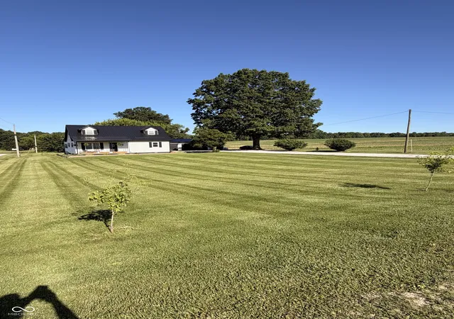 Homes for sale in Reelsville, IN | 8989 S County Road 825 W, Reelsville, IN 46171 | MLS# 22093377