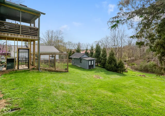 Homes for sale in Nashville, IN | 220 N Jefferson St, Nashville, IN 47448 | MLS# 22093437
