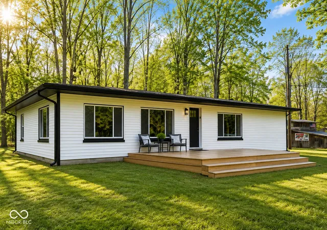 Photo 1 of Single family home for sale at 1307 Clark Rd, Spencer, IN 47460 | MLS# 22093449 | Listing updated on 2026-08-18