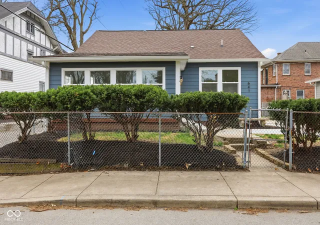 3rd image of 641 E 33rd St, Indianapolis, IN 46205 | MLS# 22093575