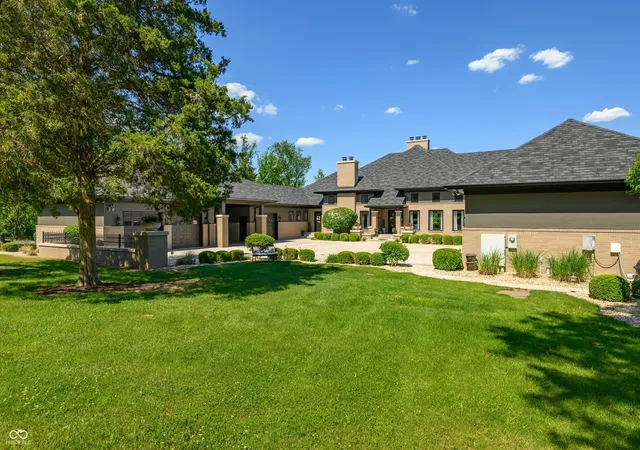 2nd image of 4023 Cedar Hills North Dr, Greenwood, IN 46143 | MLS# 22093599