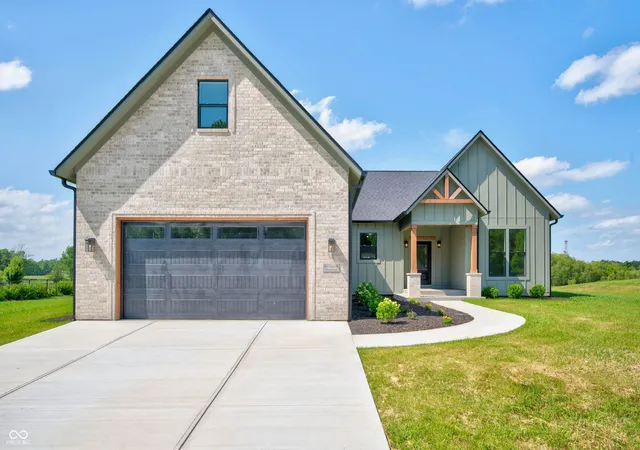 Homes for sale in Morgantown, IN | 9036 E Gayle Dr, Morgantown, IN 46160 | MLS# 22093613