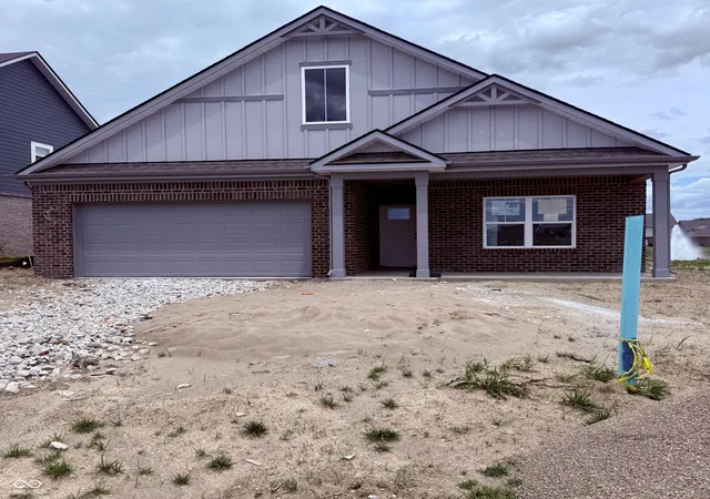 Homes for sale in Greenwood, IN | 1336 Scotch Ln, Greenwood, IN 46143 | MLS# 22093816