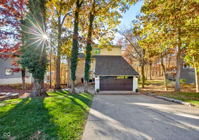 3rd image of 9428 S Harbour Pointe Dr, Bloomington, IN 47401 | MLS# 22093821