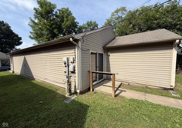 Homes for sale in Indianapolis, IN | 1322 E Naomi St, Indianapolis, IN 46203 | MLS# 22093836