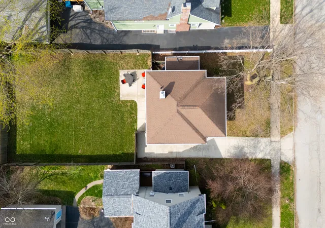 Photo 2 of Sale Pending at 331 W Hampton Dr, Indianapolis, IN 46208 | MLS# 22093920 | Listing updated on 2026-08-21