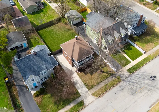 Photo 3 of Sale Pending at 331 W Hampton Dr, Indianapolis, IN 46208 | MLS# 22093920 | Listing updated on 2026-08-21