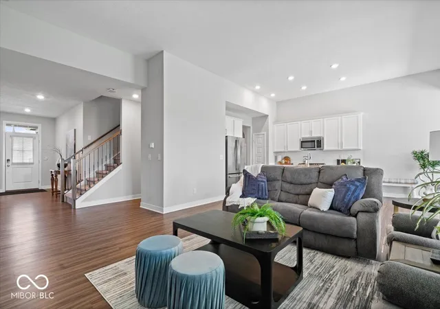 2nd image of 18982 Beverly Shones Ln, Noblesville, IN 46062 | MLS# 22093972
