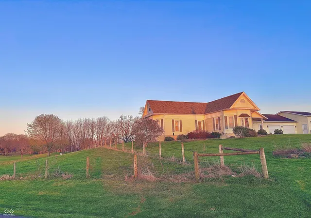 Homes for sale in Hope, IN | 15241 E Jackson Rd, Hope, IN 47246 | MLS# 22093994