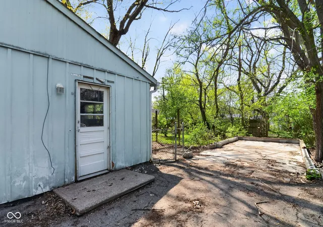 4th image of 4002 N Mitthoefer Rd, Indianapolis, IN 46235 | MLS# 22094029