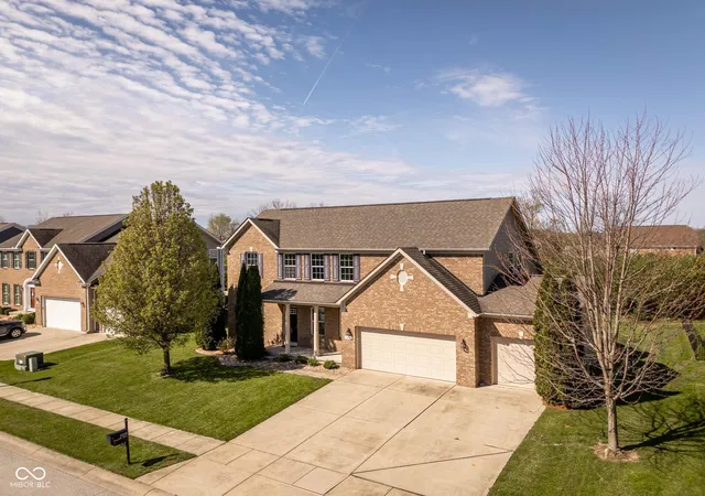 1st image of 5828 Sunnyvalle Dr, Bargersville, IN 46106 | MLS# 22094033
