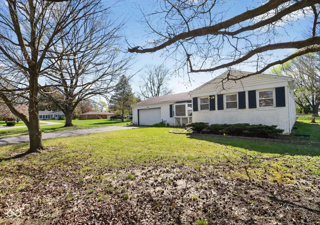 3rd image of 802 Chapel Hill Rd, Indianapolis, IN 46214 | MLS# 22094034
