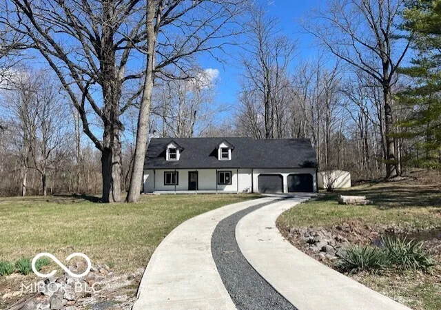 Homes for sale in Avon, IN | 6682 English Dr, Avon, IN 46123 | MLS# 22094067