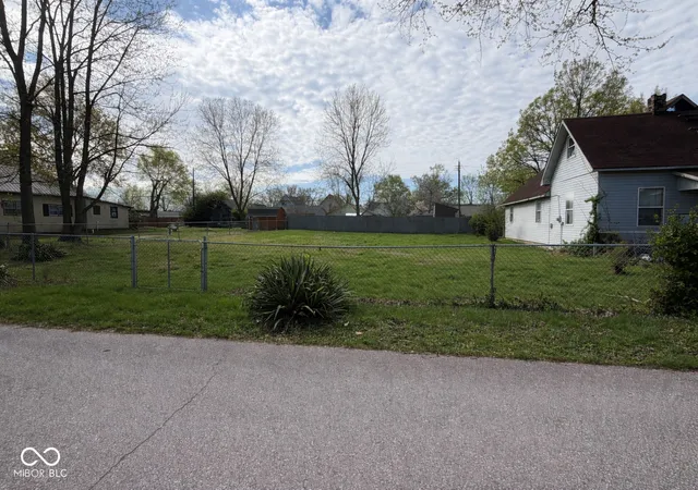 Photo 1 of Land for sale at 453 W Highland St, Martinsville, IN 46151 | MLS# 22094137 | Listing updated on 2026-10-19