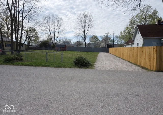 Photo 2 of Land for sale at 453 W Highland St, Martinsville, IN 46151 | MLS# 22094137 | Listing updated on 2026-10-19