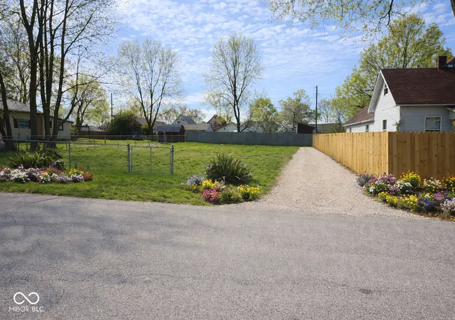 Photo 3 of Land for sale at 453 W Highland St, Martinsville, IN 46151 | MLS# 22094137 | Listing updated on 2026-10-19