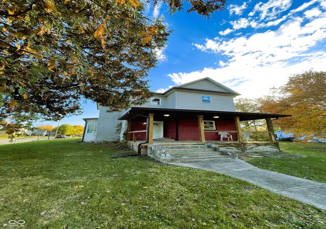 3rd image of 905 W 3Rd St, Anderson, IN 46016 | MLS# 22094179