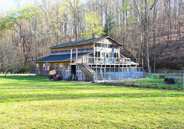 Homes for sale in Morgantown, IN | 7730 Bear Creek Rd, Morgantown, IN 46160 | MLS# 22094183