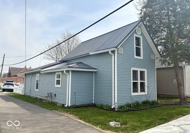Photo 2 of Single family home for sale at 210 W Jay St, Dunkirk, IN 47336 | MLS# 22094218 | Listing updated on 2026-08-20